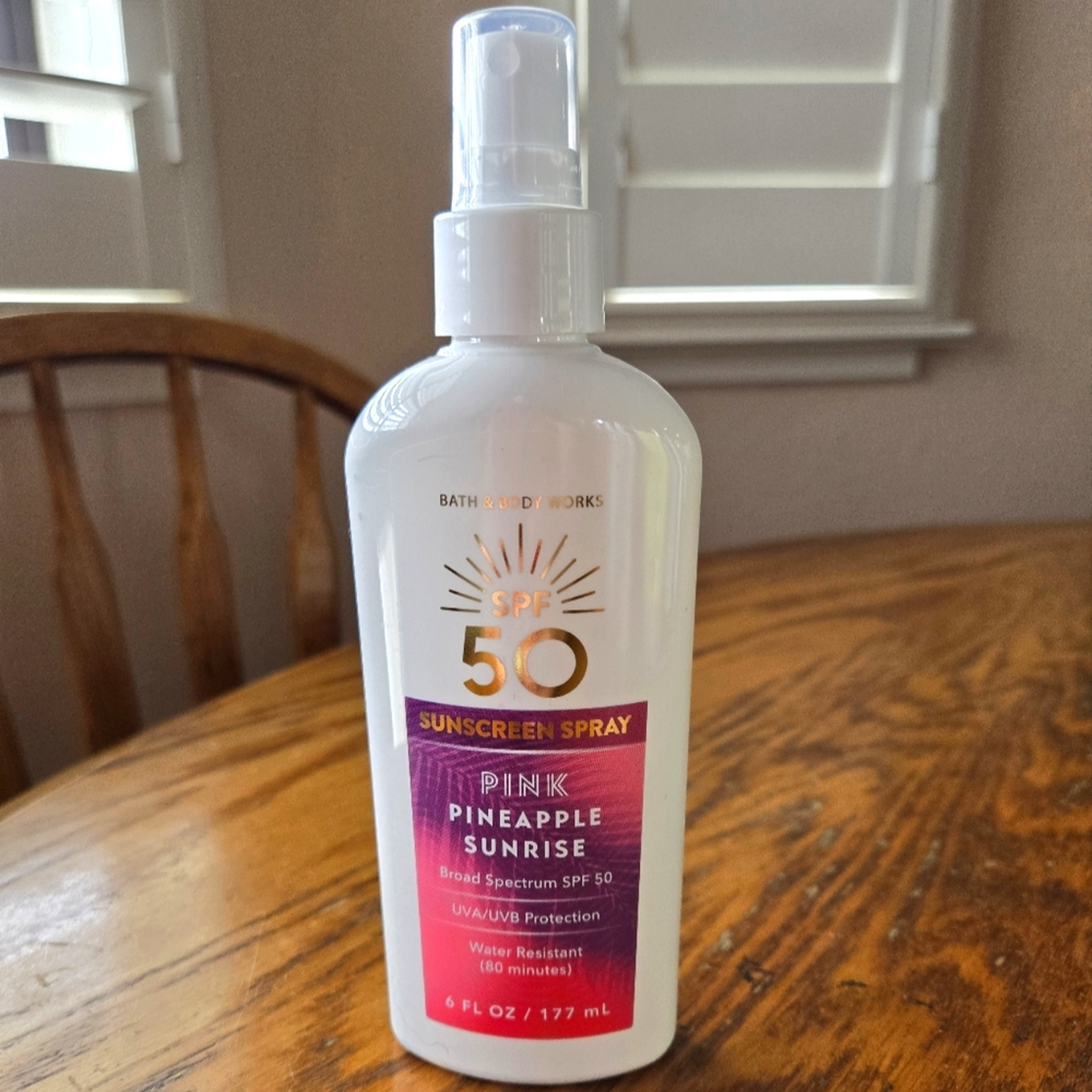 🛍BOGO 50% OFF🍍🌄NWT‼️ BBW "Pink Pineapple Sunrise" SPF 50 Sunscreen Spray